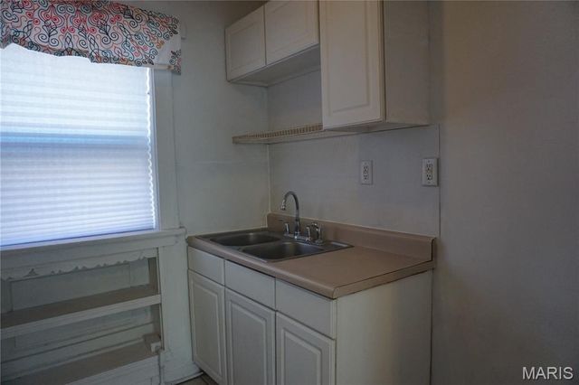 3865 Alberta Street, St Louis, MO 63116