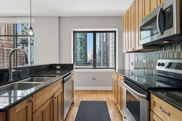 1322 S Prairie Avenue 913, Chicago, IL 60605