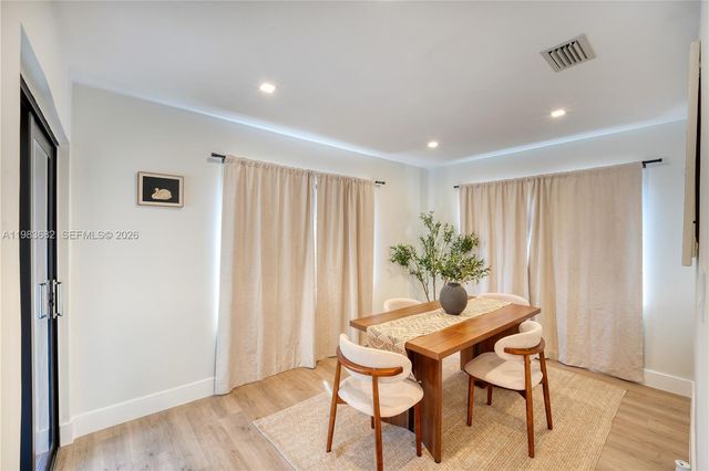 654 NW 45th St, Oakland Park, FL 33309