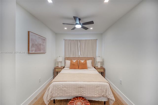 654 NW 45th St, Oakland Park, FL 33309