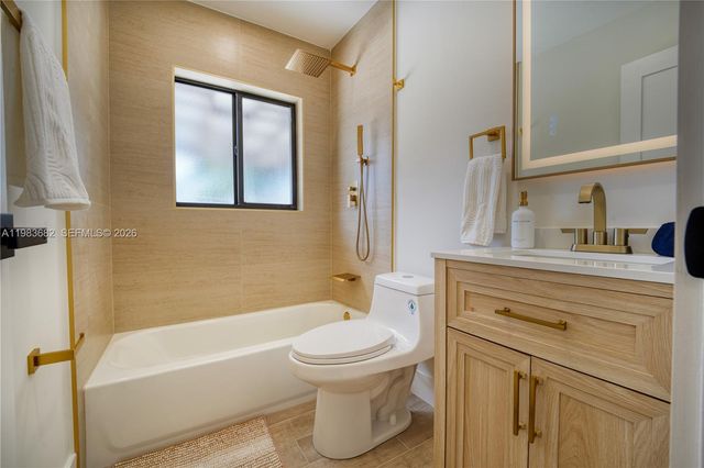 654 NW 45th St, Oakland Park, FL 33309