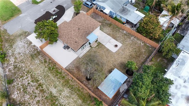 654 NW 45th St, Oakland Park, FL 33309