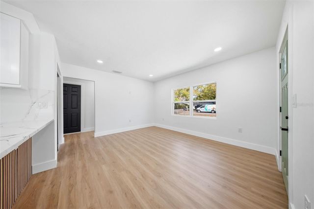 3726 53 AVENUE N, St Petersburg, FL 33714