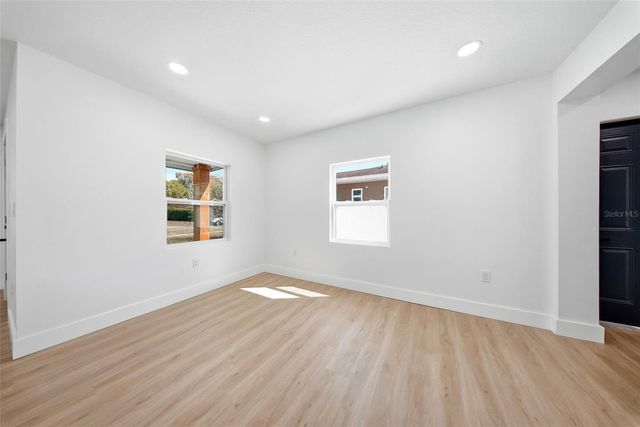 3726 53 AVENUE N, St Petersburg, FL 33714