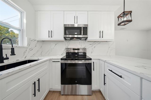 3726 53 AVENUE N, St Petersburg, FL 33714