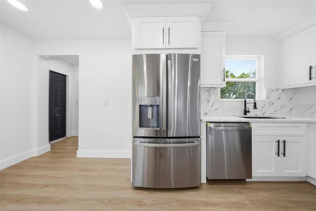 3726 53 AVENUE N, St Petersburg, FL 33714