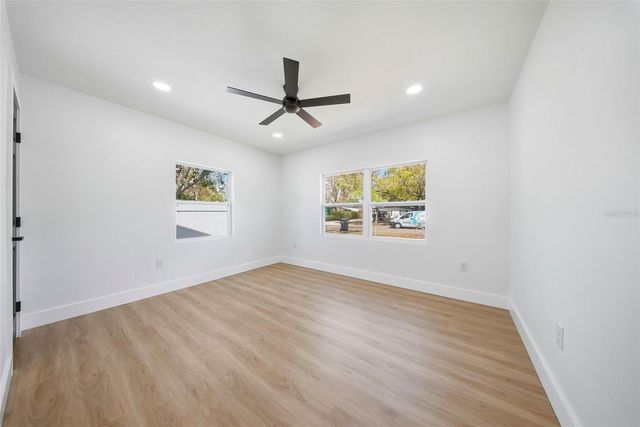 3726 53 AVENUE N, St Petersburg, FL 33714