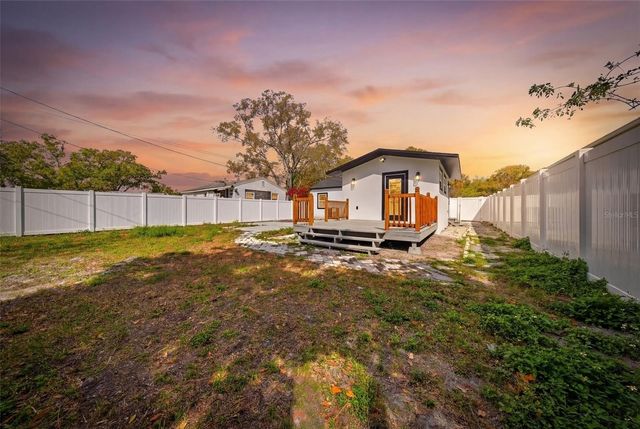 3726 53 AVENUE N, St Petersburg, FL 33714