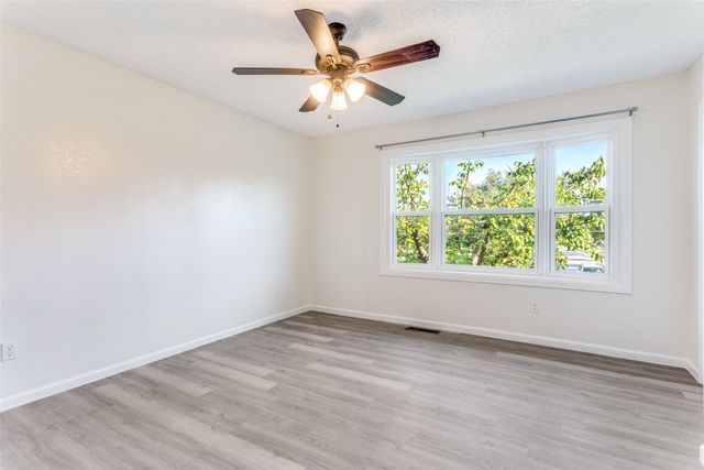 826 Wildwood Lane, Grapevine, TX 76051