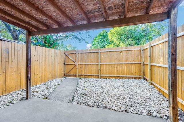 826 Wildwood Lane, Grapevine, TX 76051