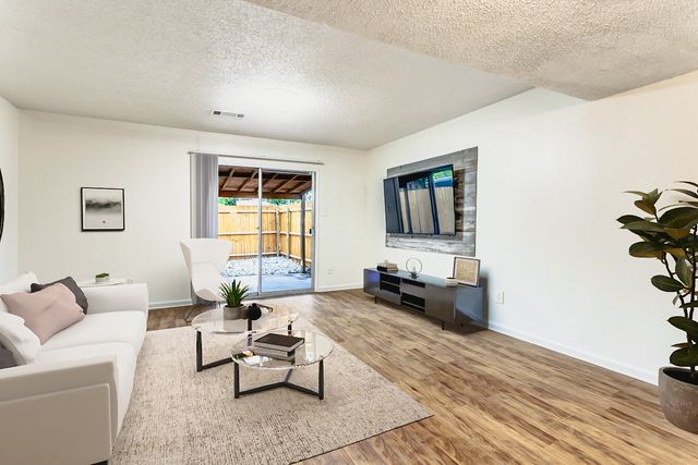 826 Wildwood Lane, Grapevine, TX 76051