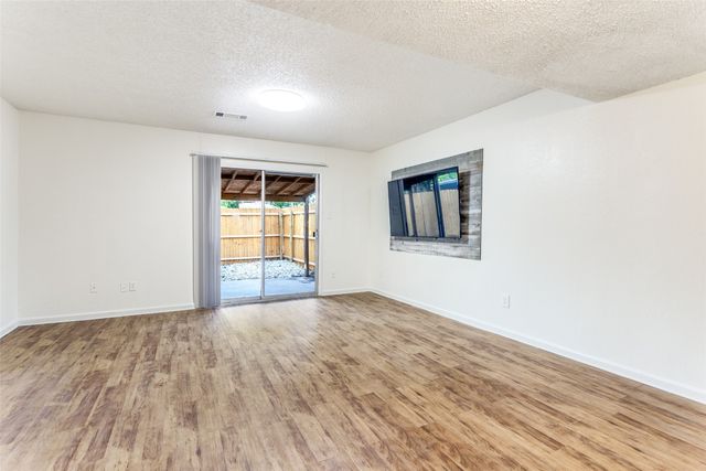 826 Wildwood Lane, Grapevine, TX 76051