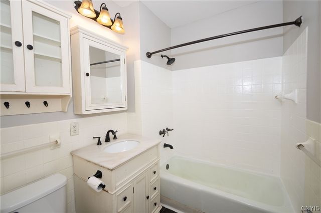 2129 JAMES Street, Syracuse, NY 13206