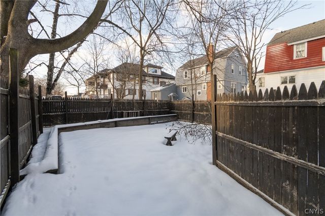 2129 JAMES Street, Syracuse, NY 13206