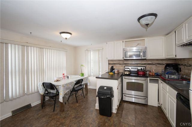 2129 JAMES Street, Syracuse, NY 13206