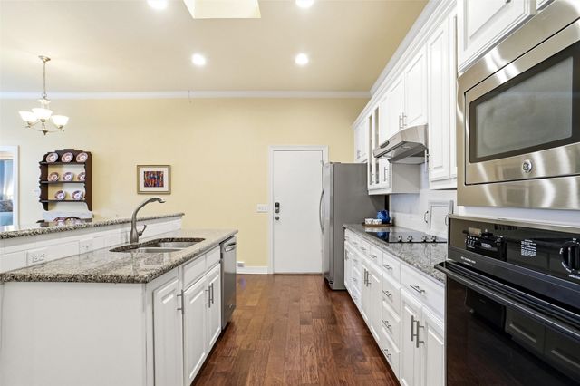 1000 Murl Drive, Irving, TX 75062