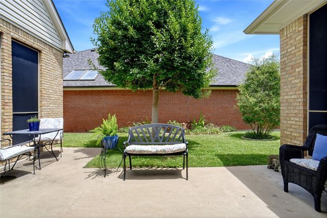 1000 Murl Drive, Irving, TX 75062