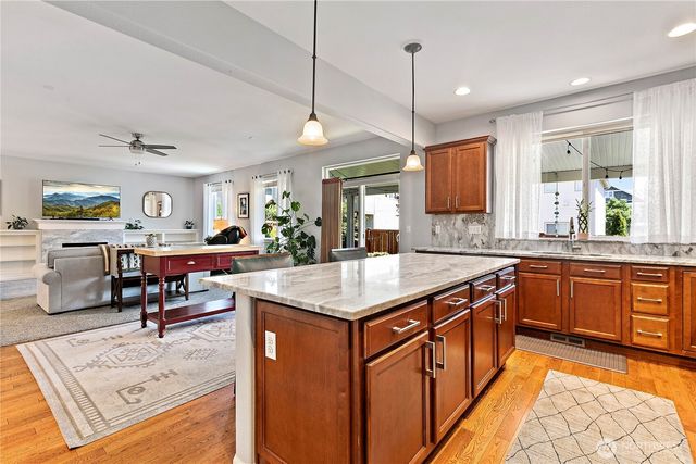 8521 15th Avenue SE, Olympia, WA 98513