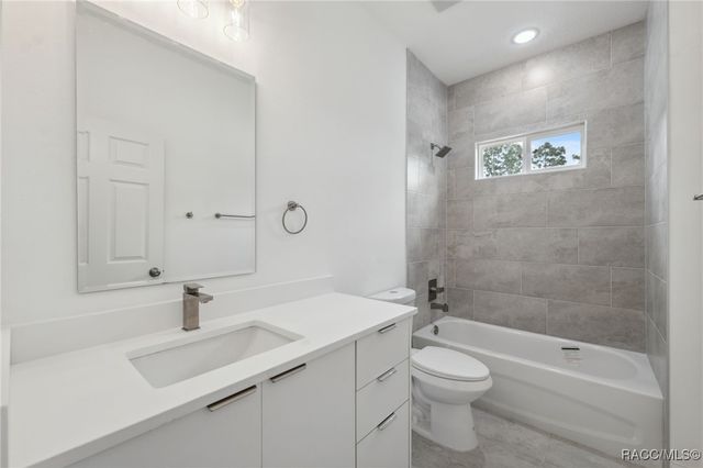 8830 N Salina Drive, Citrus Springs, FL 34434