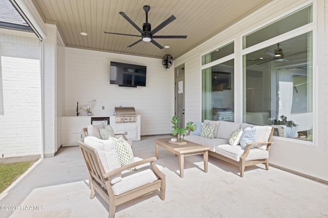 203 Buenos Aires Avenue, Youngsville, LA 70592