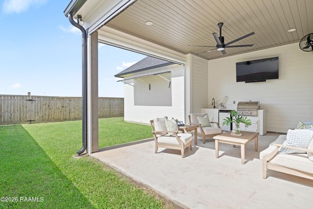 203 Buenos Aires Avenue, Youngsville, LA 70592