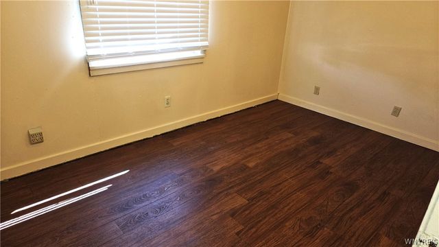 18 Sandstone Drive 16, Cheektowaga, NY 14225