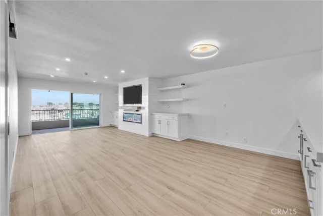 16341 Grenoble, Huntington Beach, CA 92649