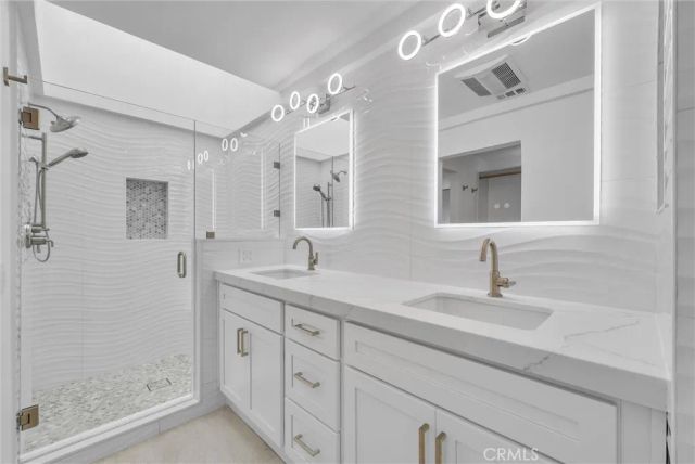 16341 Grenoble, Huntington Beach, CA 92649