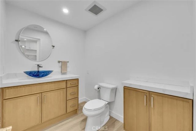 16341 Grenoble, Huntington Beach, CA 92649
