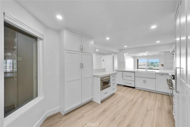 16341 Grenoble, Huntington Beach, CA 92649