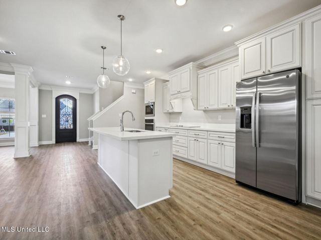 13569 Garl Garland Road, Ocean Springs, MS 39564