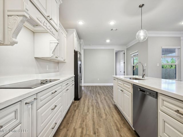 13569 Garl Garland Road, Ocean Springs, MS 39564