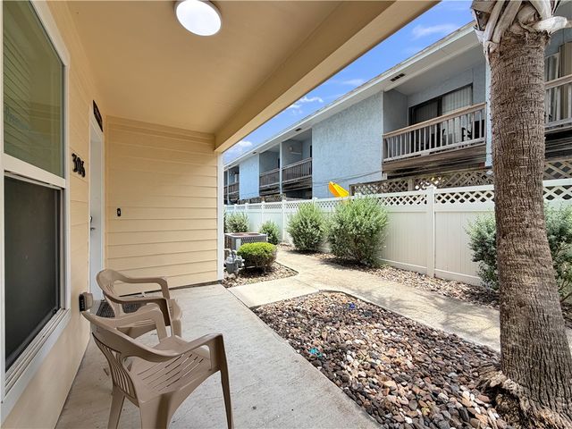 14890 Granada Dr 306, Corpus Christi, TX 78418