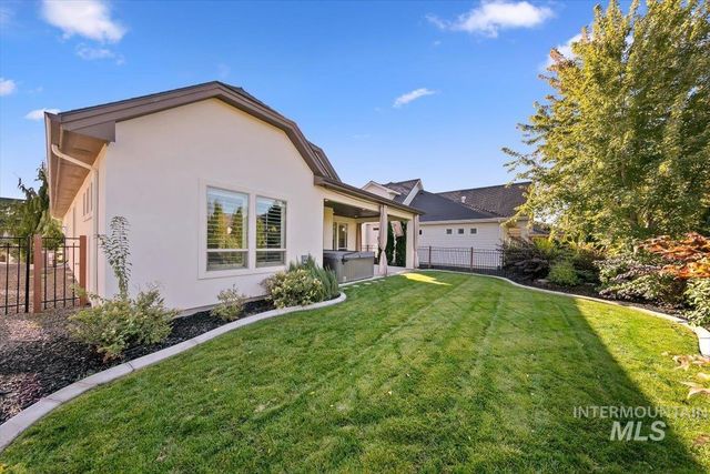 1367 N Willowick Ave, Eagle, ID 83616