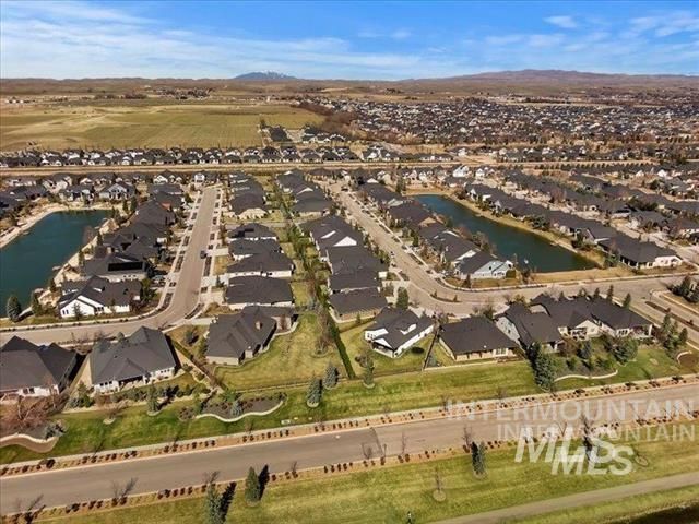 1367 N Willowick Ave, Eagle, ID 83616