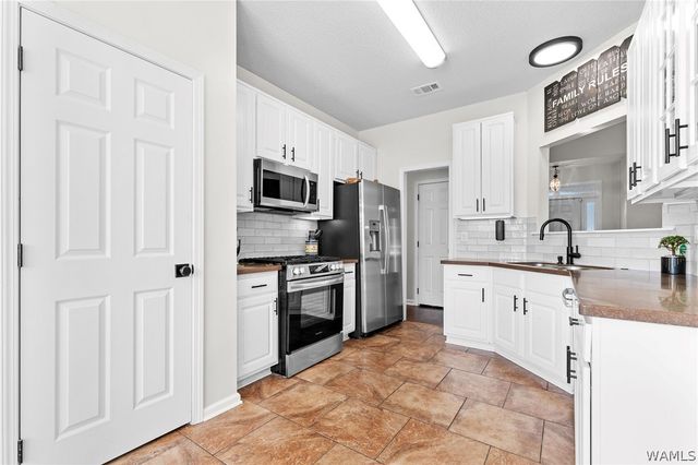 2635 Shady Bank, Northport, AL 35473