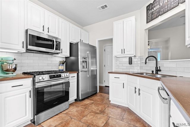 2635 Shady Bank, Northport, AL 35473