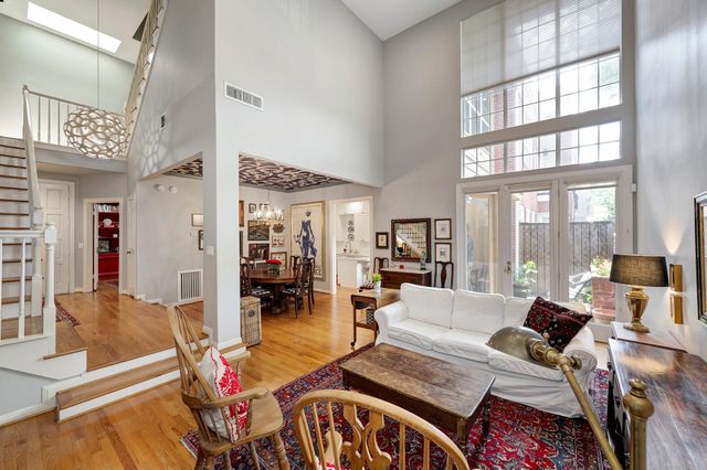 4904 Yoakum Boulevard, Houston, TX 77006