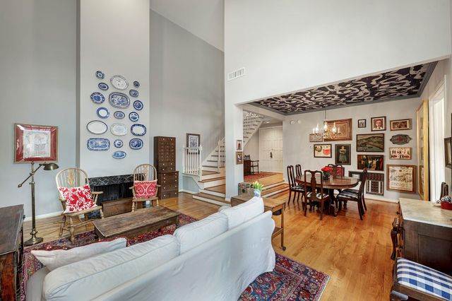 4904 Yoakum Boulevard, Houston, TX 77006