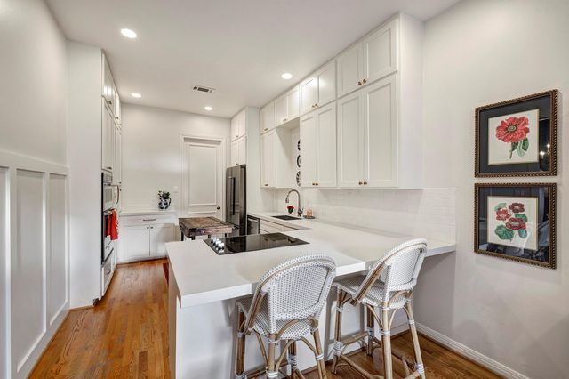 4904 Yoakum Boulevard, Houston, TX 77006