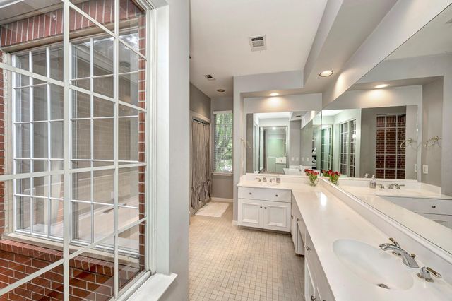 4904 Yoakum Boulevard, Houston, TX 77006