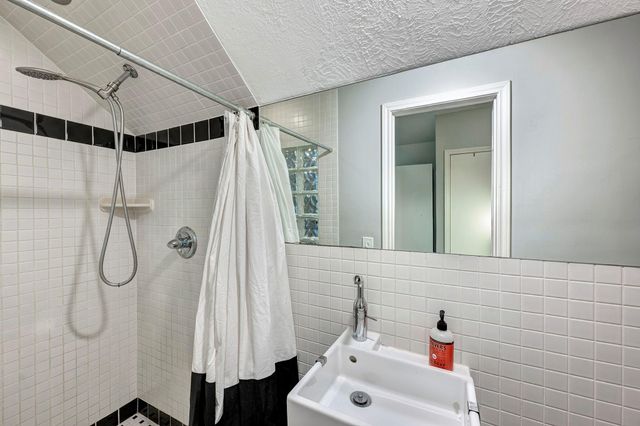 4904 Yoakum Boulevard, Houston, TX 77006