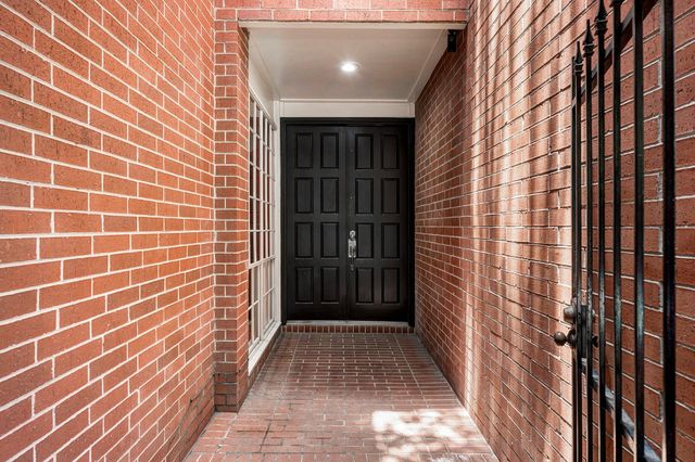 4904 Yoakum Boulevard, Houston, TX 77006