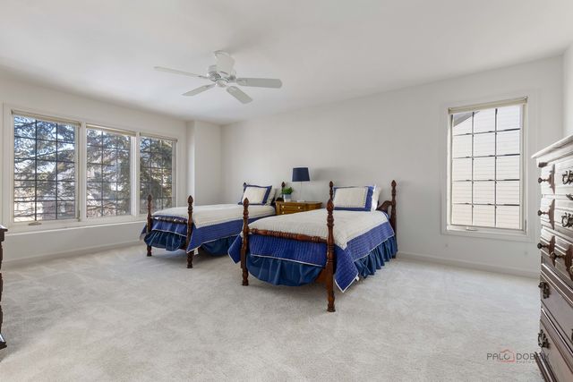 1819 Dunhill Circle, Glenview, IL 60025