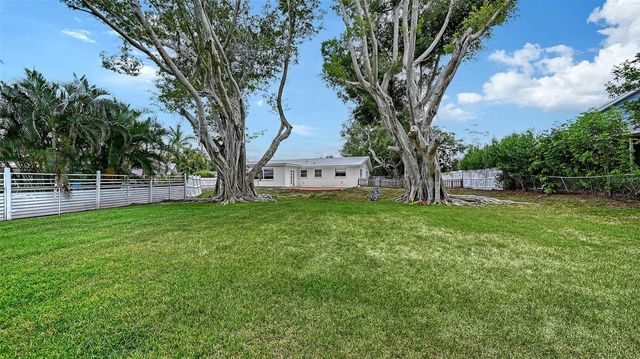 2103 LUSITANIA DRIVE, Sarasota, FL 34231