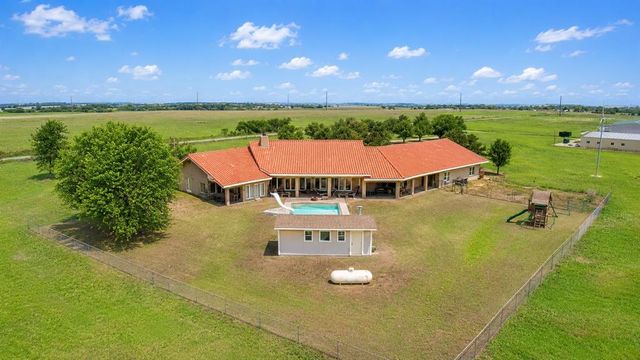 46069 County Street 2630 Street, Apache, OK 73006