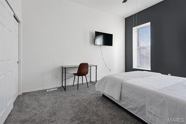 2262 S Jefferson Avenue, St Louis, MO 63104