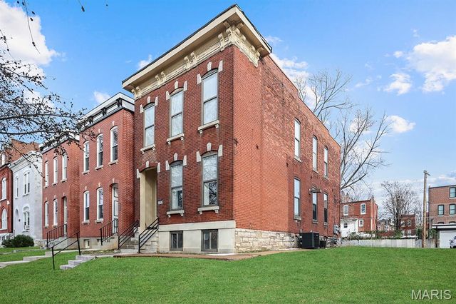 2262 S Jefferson Avenue, St Louis, MO 63104