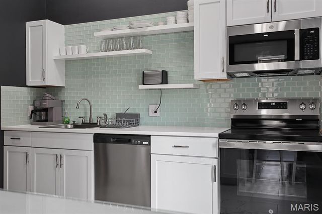 2262 S Jefferson Avenue, St Louis, MO 63104