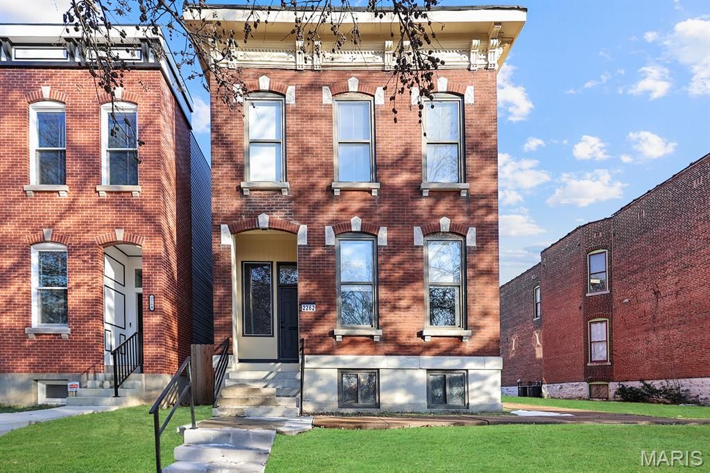 2262 S Jefferson Avenue, St Louis, MO 63104